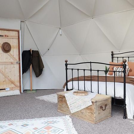 Luxury Dome With Private Wood-Fired Hot Tub Hotel Oxford Bagian luar foto