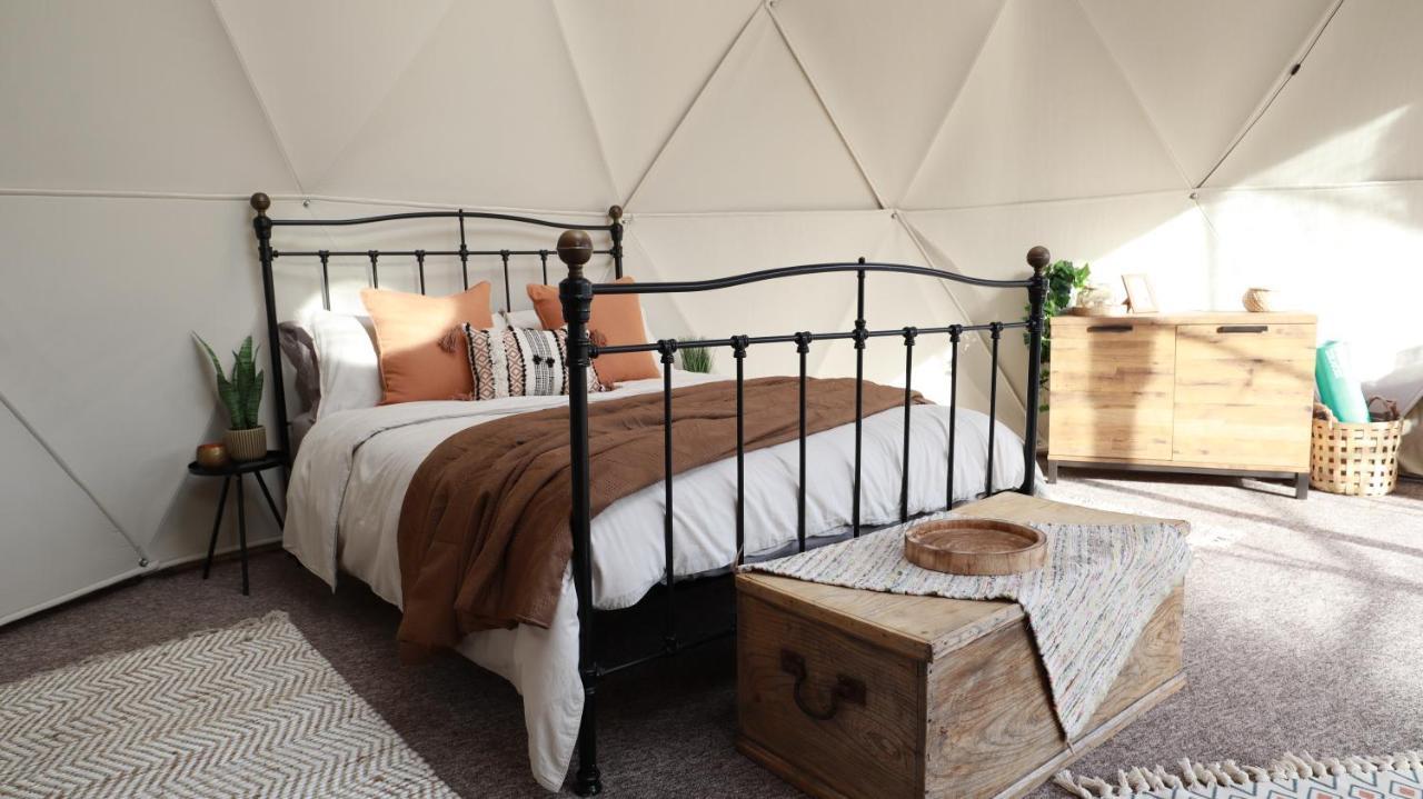 Luxury Dome With Private Wood-Fired Hot Tub Hotel Oxford Bagian luar foto